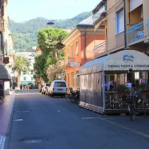 https://appartamenti-hibiscus.hotelitalianriviera.com